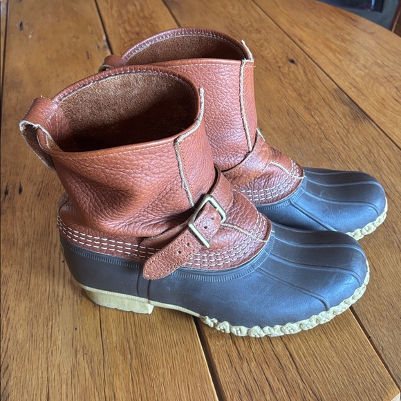 L.L. Bean Women's Brown Pebbled Leather Buckle Accent Pull On Duck Boot - Picture 1 of 9